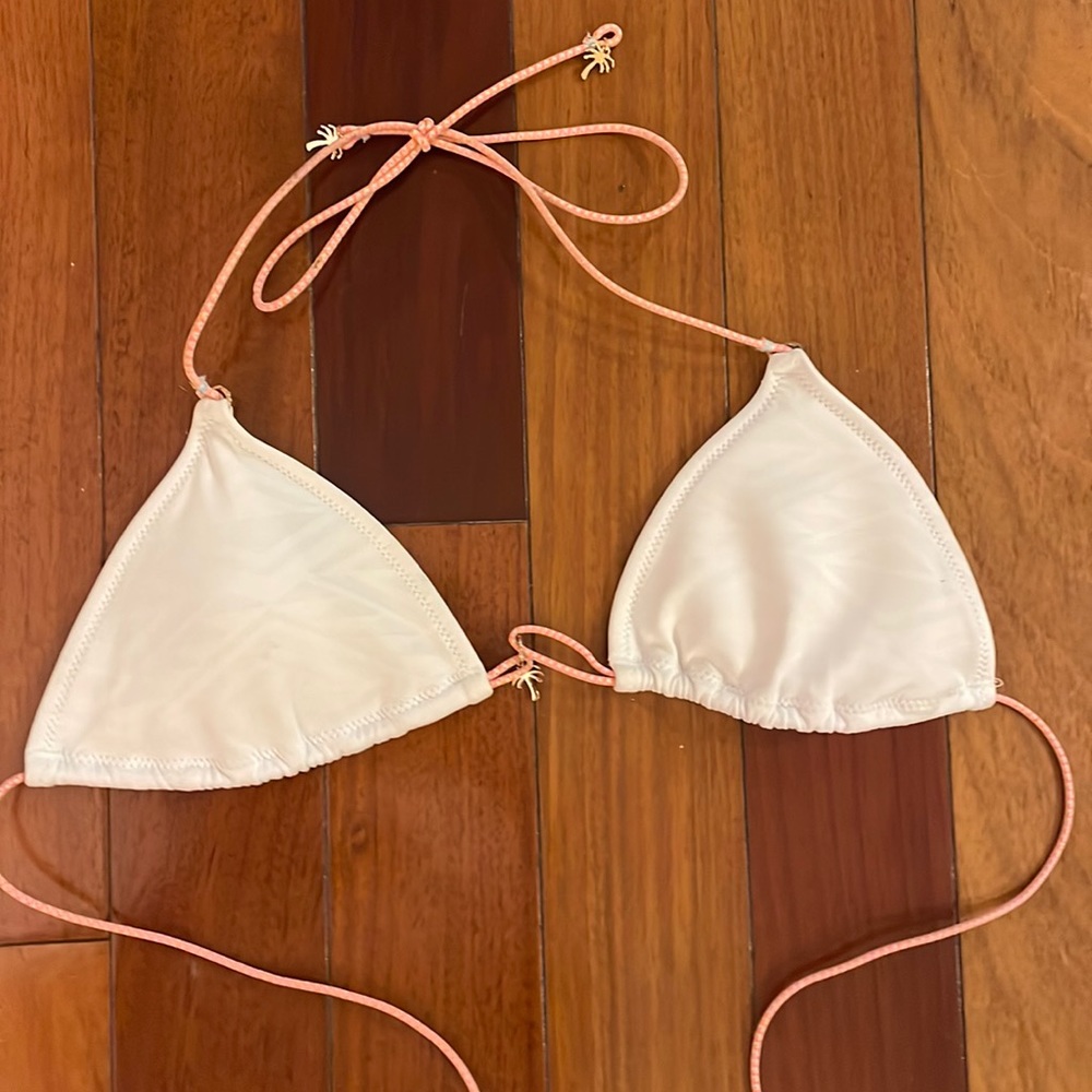Victoria’s Secret bikini top